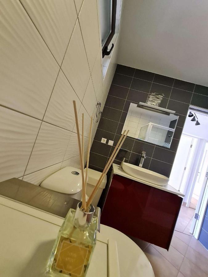 Apartmani Lovre I Zara Екстер'єр фото