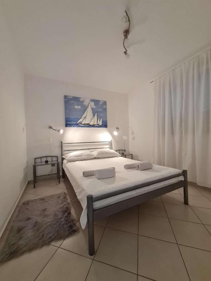 Apartmani Lovre I Zara Екстер'єр фото
