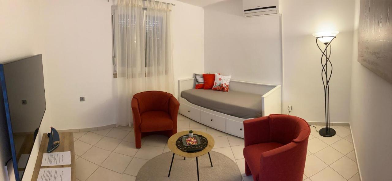 Apartmani Lovre I Zara Екстер'єр фото